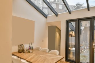 Agrandir sa maison en Moselle avec une véranda design : une extension élégante et efficace
